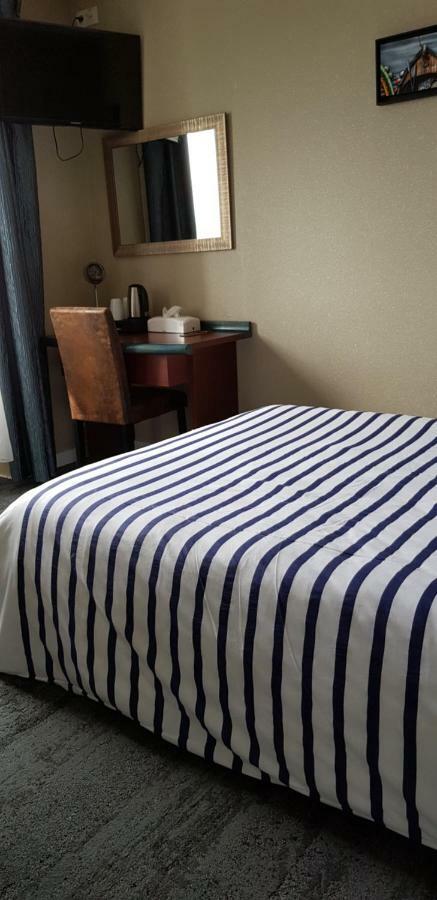 Les Ondines Hotel Saint-Guenole Bagian luar foto